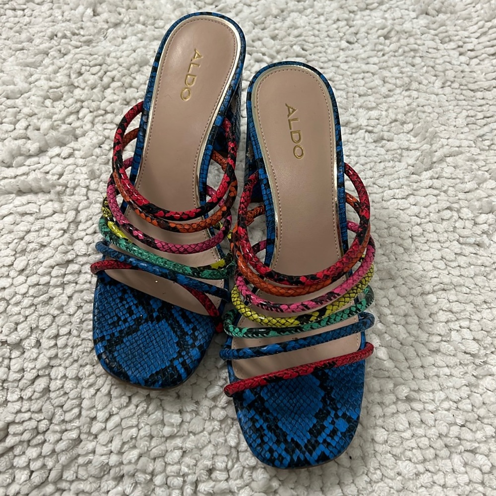 Women sandals